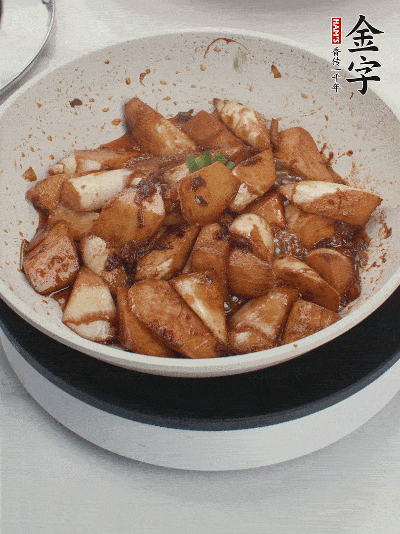 撒上一點(diǎn)小蔥花。
